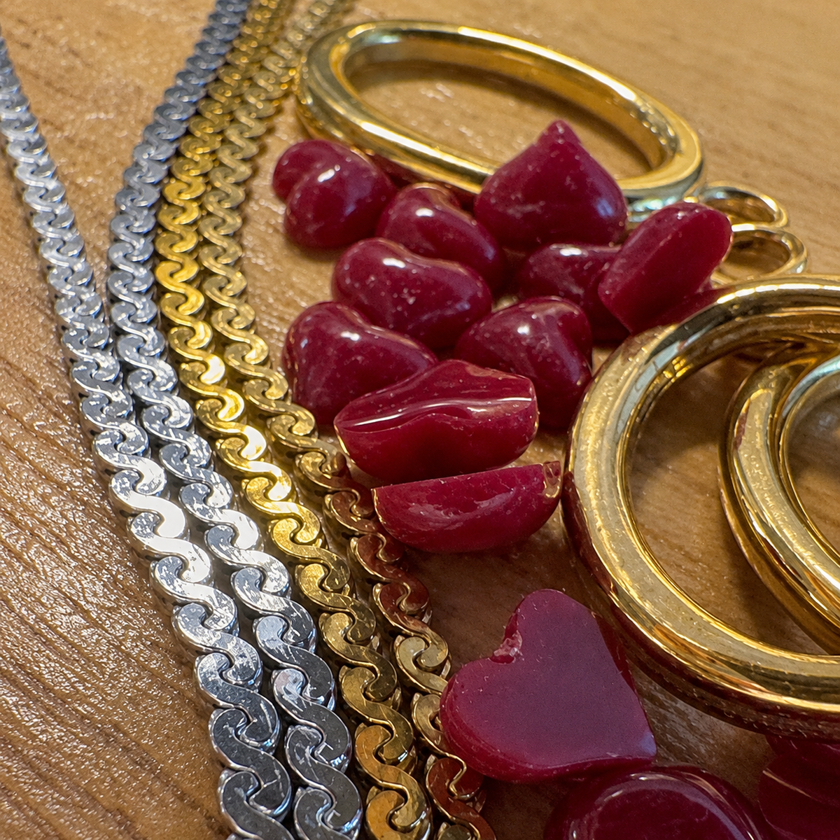Collana Solidale                                  „Un Cuore per Mabello“