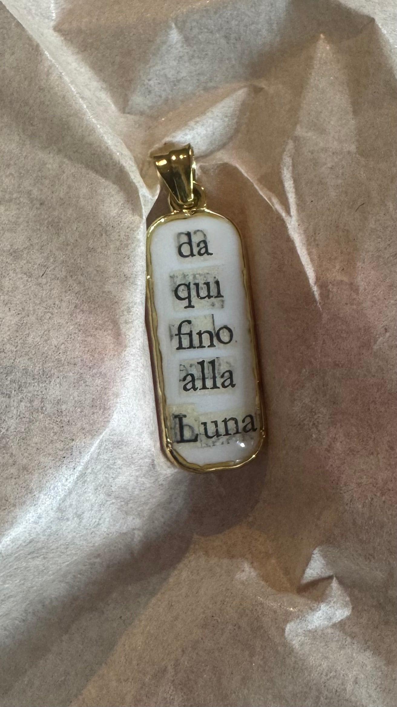 Esempi ciondoli sfondo bianco personalizzati