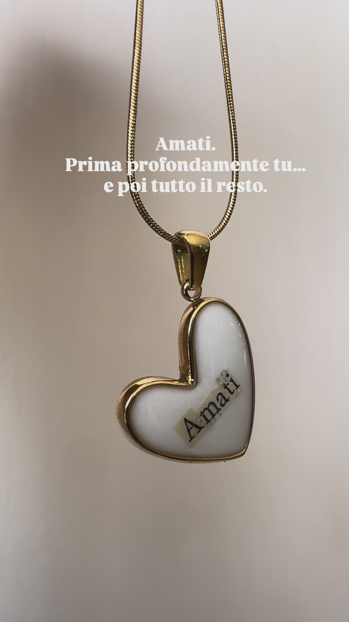 Esempi ciondoli sfondo bianco personalizzati